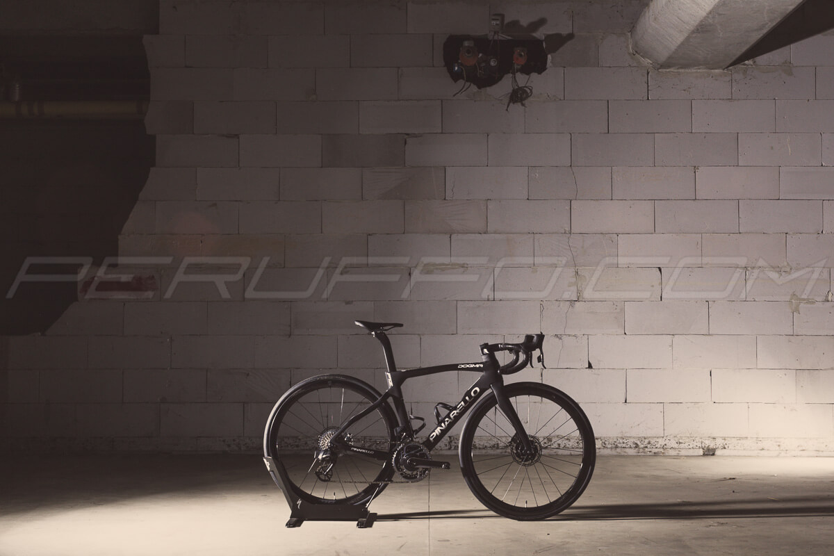 Pinarello Dogma F12 Disk 444 Black Mat