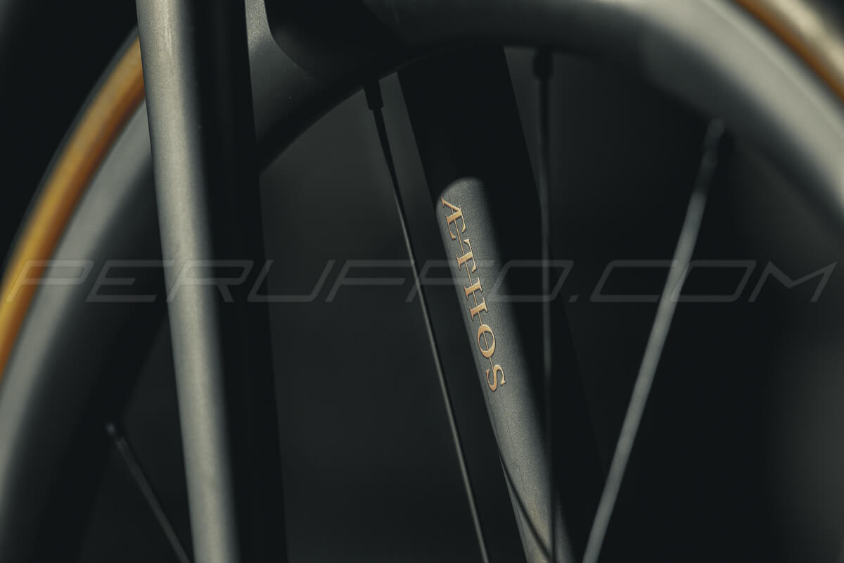 Specialized S-Works Aethos: very light and unconventional