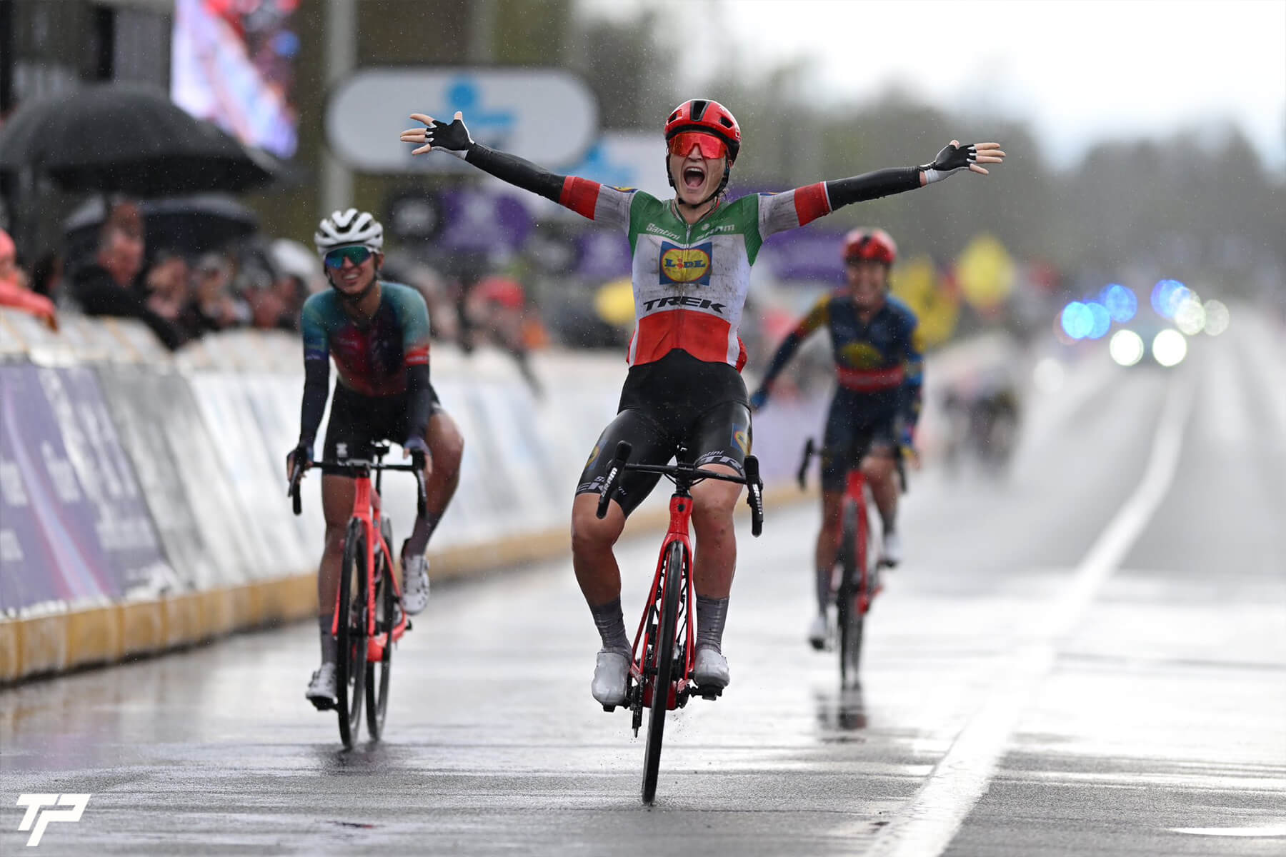 Longo Borghini in tricolore prima al Fiandre: capolavoro Lidl Trek