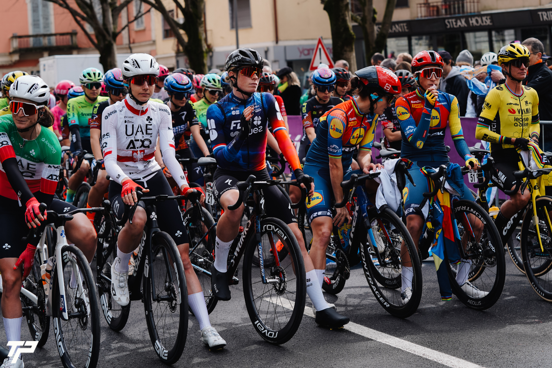 Elisa Balsamo trionfa al Trofeo Binda 2025: volata regale a Cittiglio