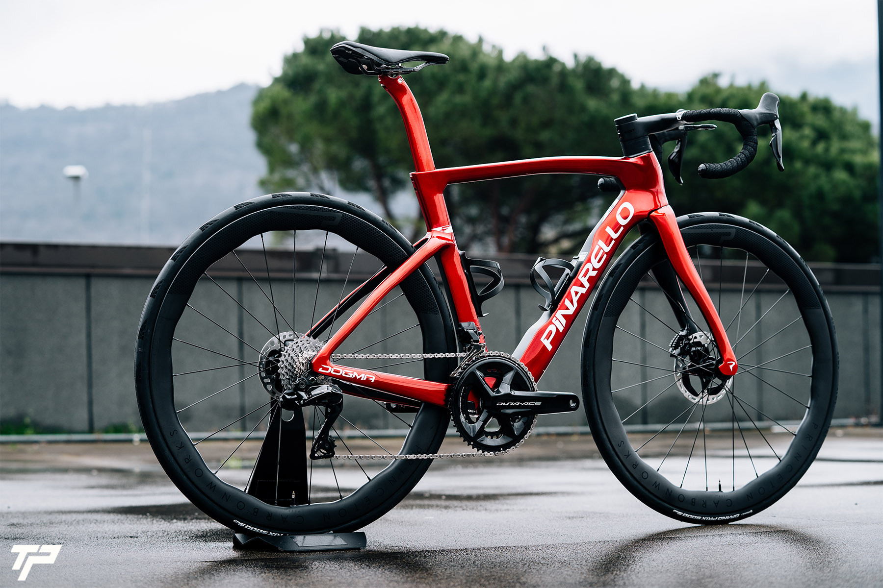 PINARELLO NEW DOGMA F: Red sky at night, fair weather in sight