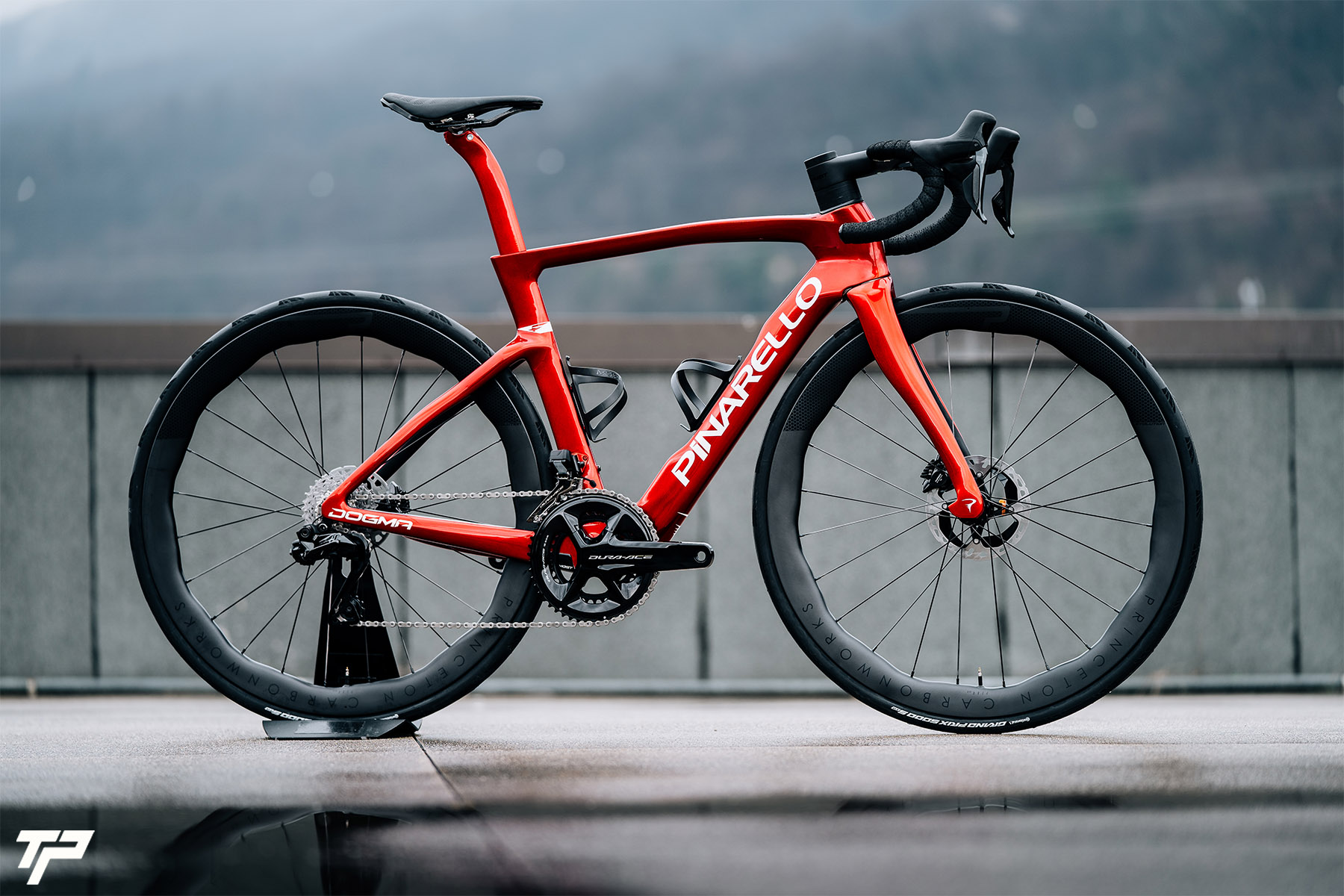 PINARELLO NEW DOGMA F: Red sky at night, fair weather in sight