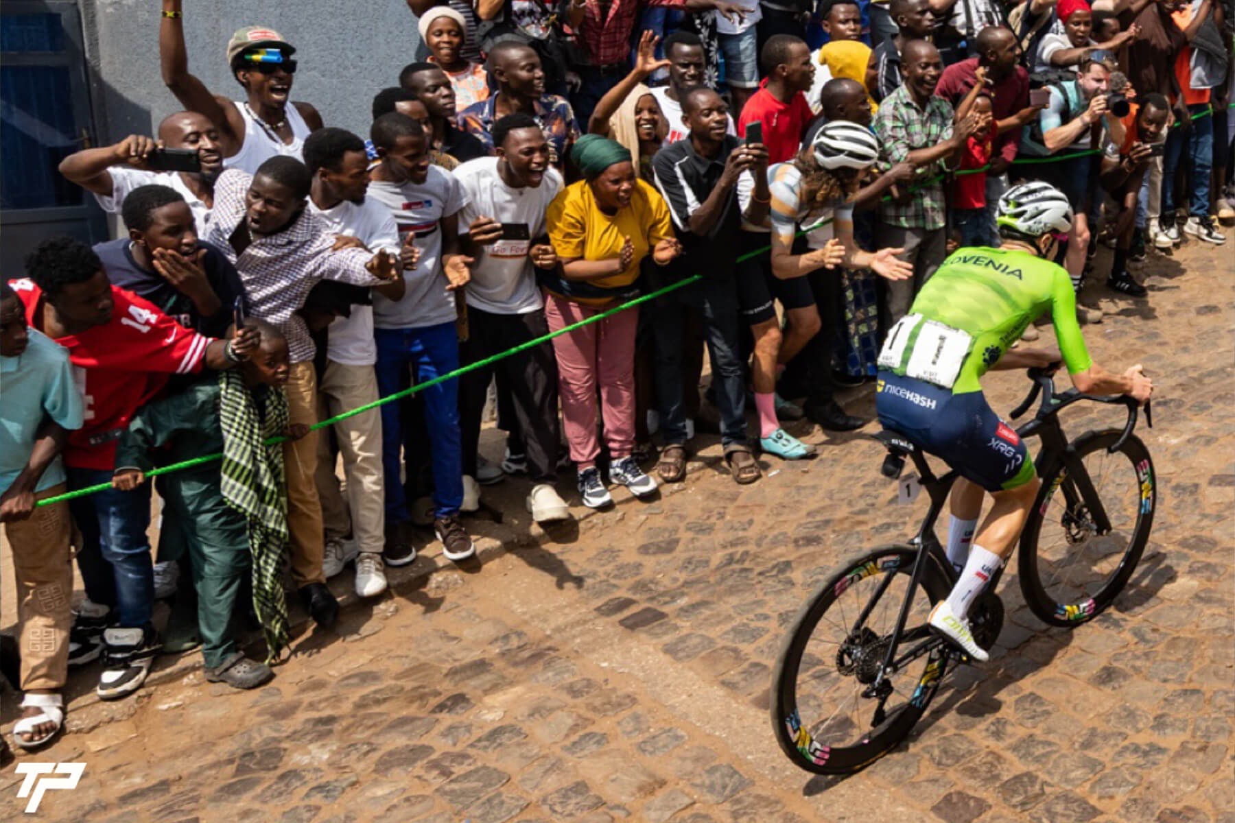 Pogačar trionfa al mondiale UCI strada Kigali 2025
