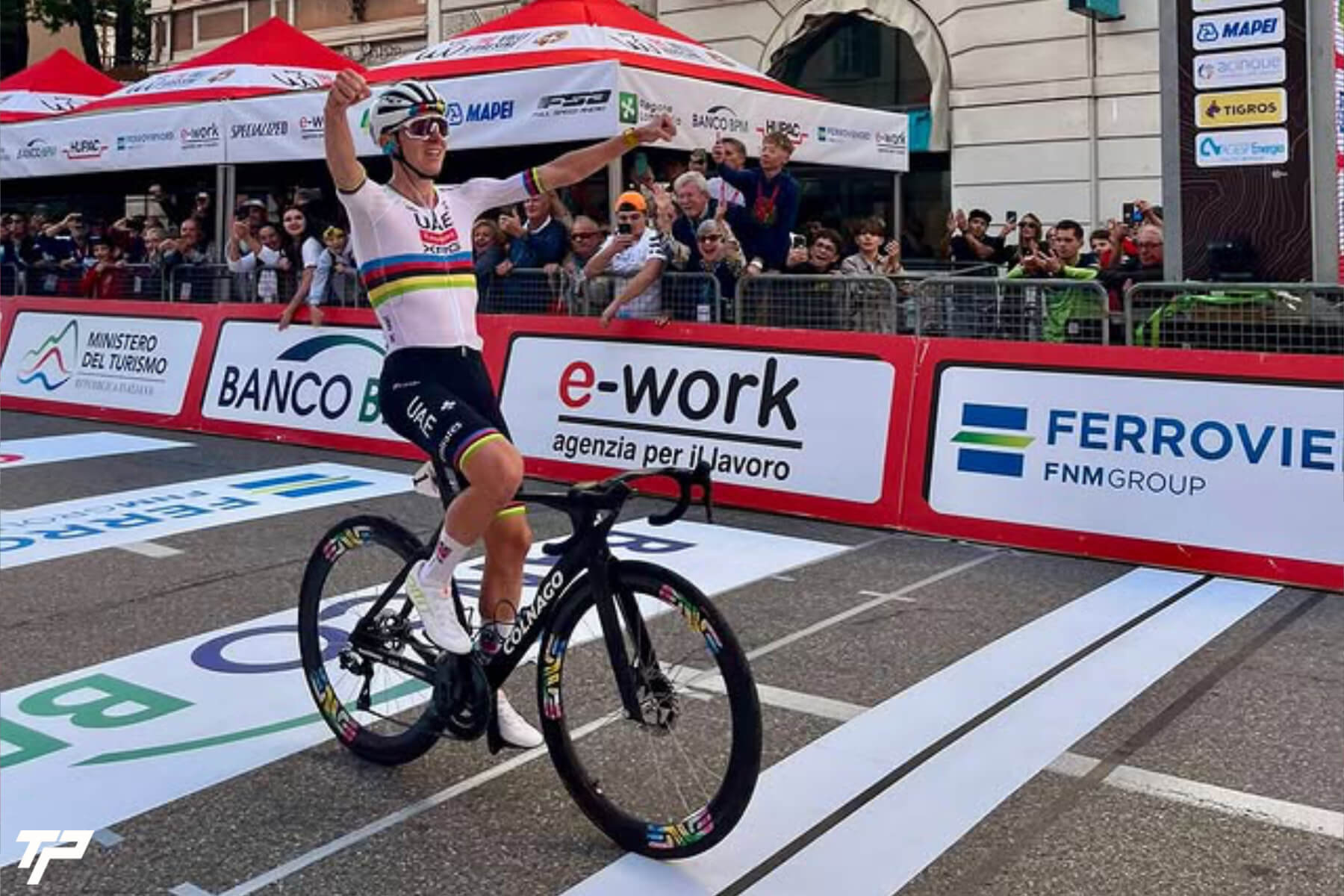 Pogačar conquista la Tre Valli Varesine 2025