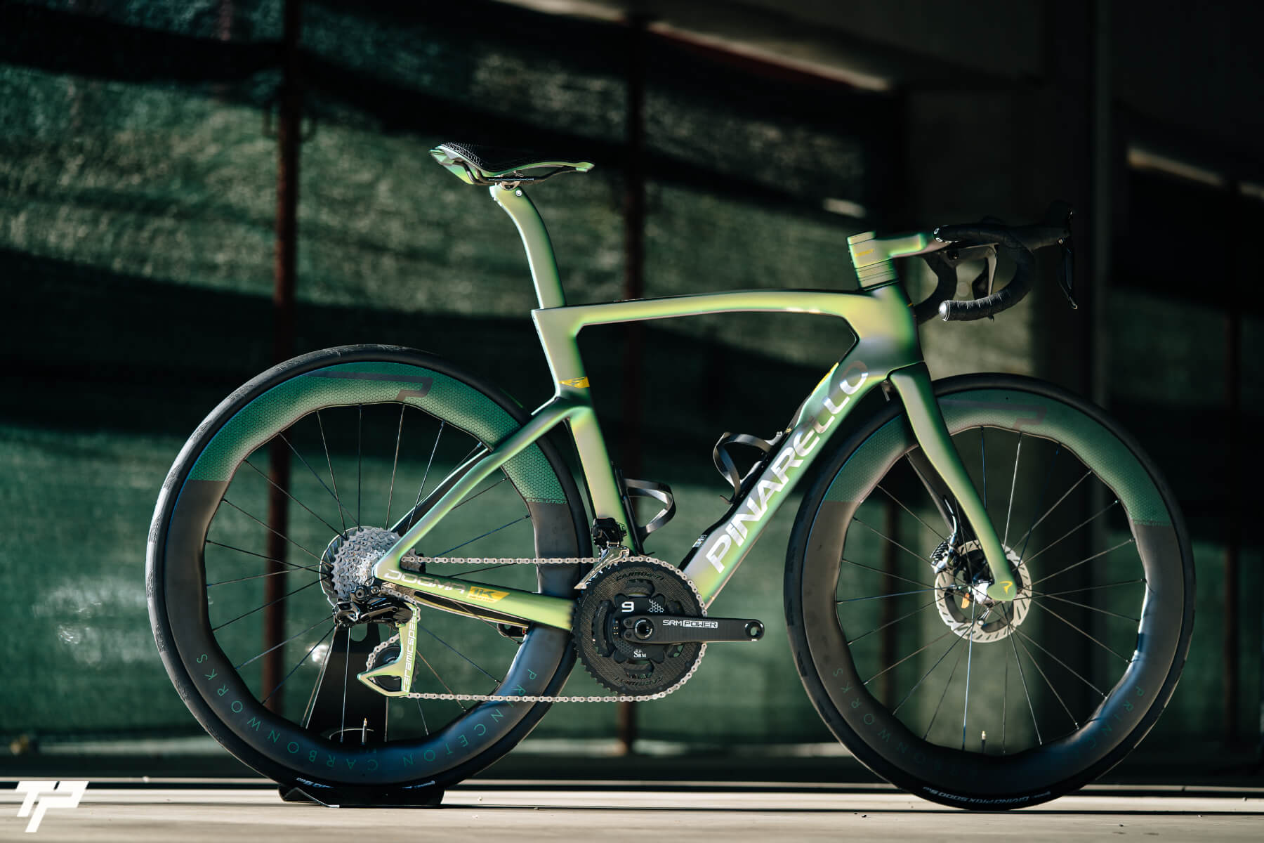 Pinarello New Dogma F MY25 1K: Solo 50 Esemplari per Dominare l'Asfalto