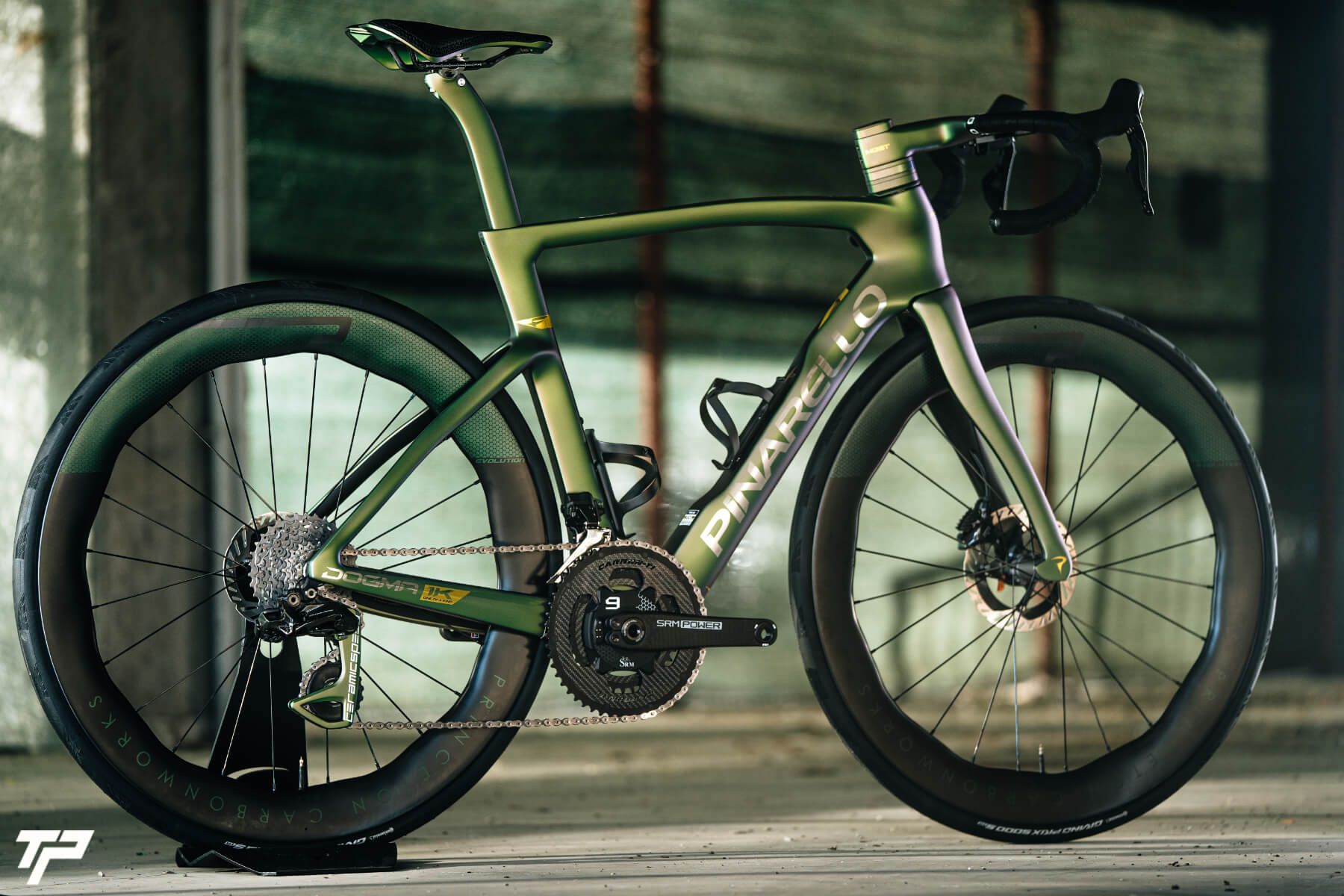 Pinarello New Dogma F MY25 1K: Solo 50 Esemplari per Dominare l'Asfalto