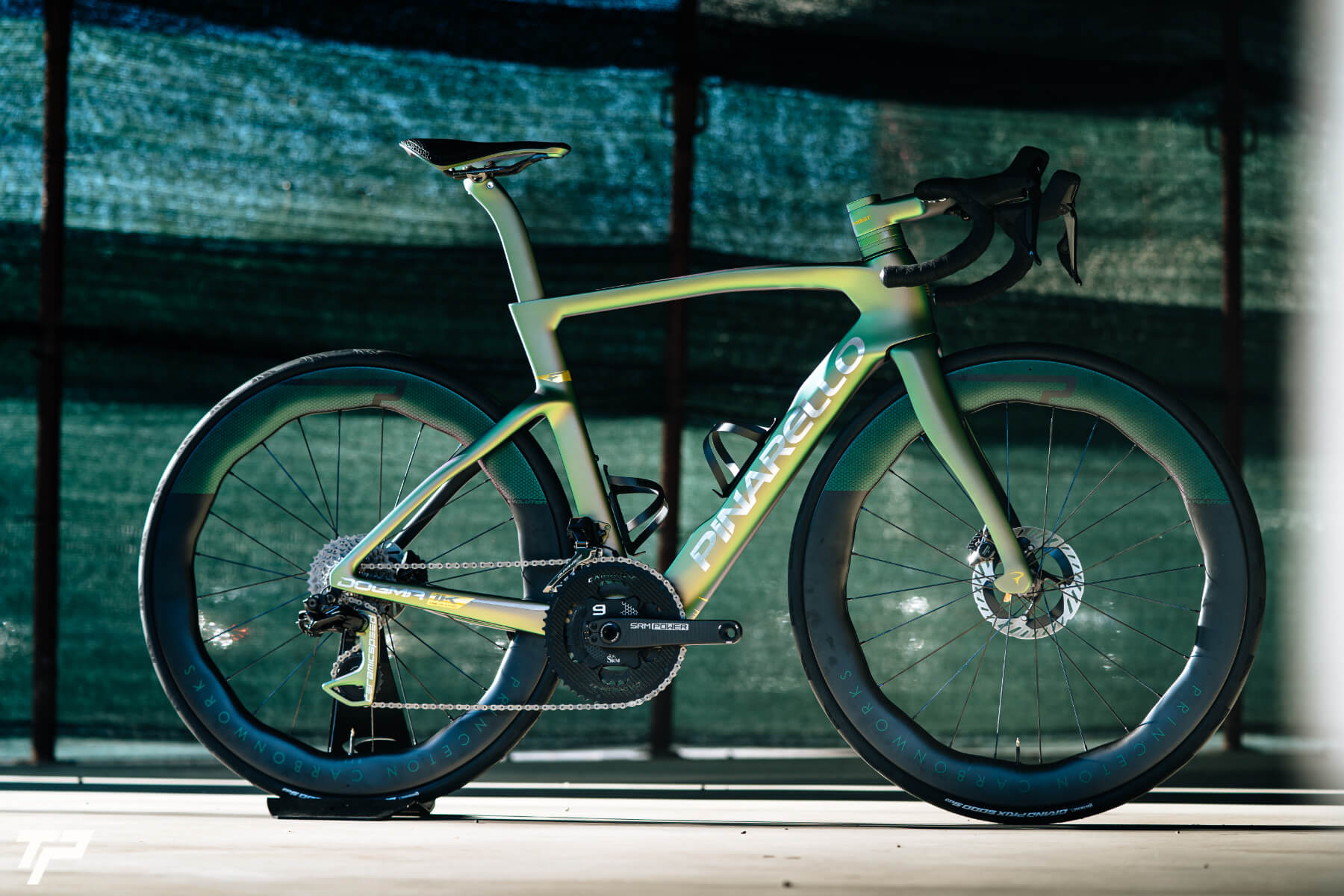 Pinarello New Dogma F MY25 1K: Solo 50 Esemplari per Dominare l'Asfalto