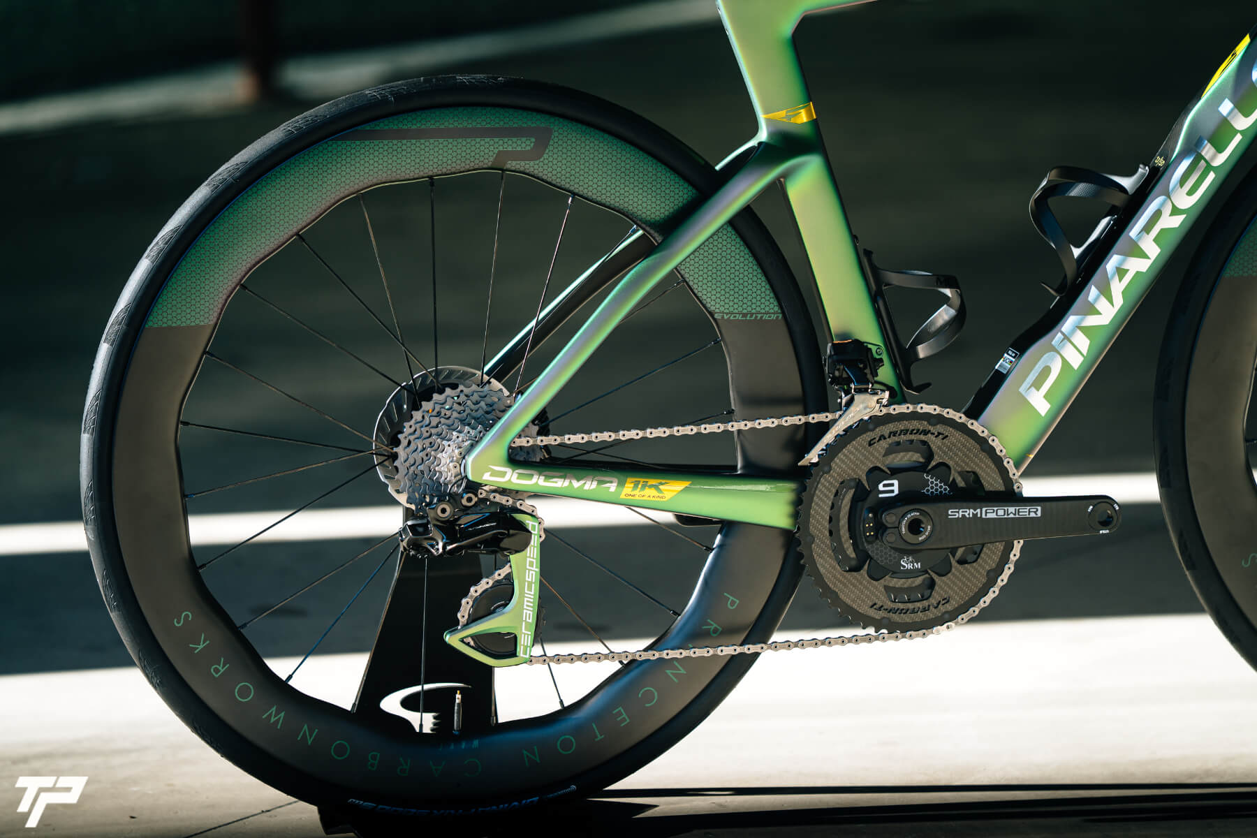 Pinarello New Dogma F MY25 1K: Solo 50 Esemplari per Dominare l'Asfalto