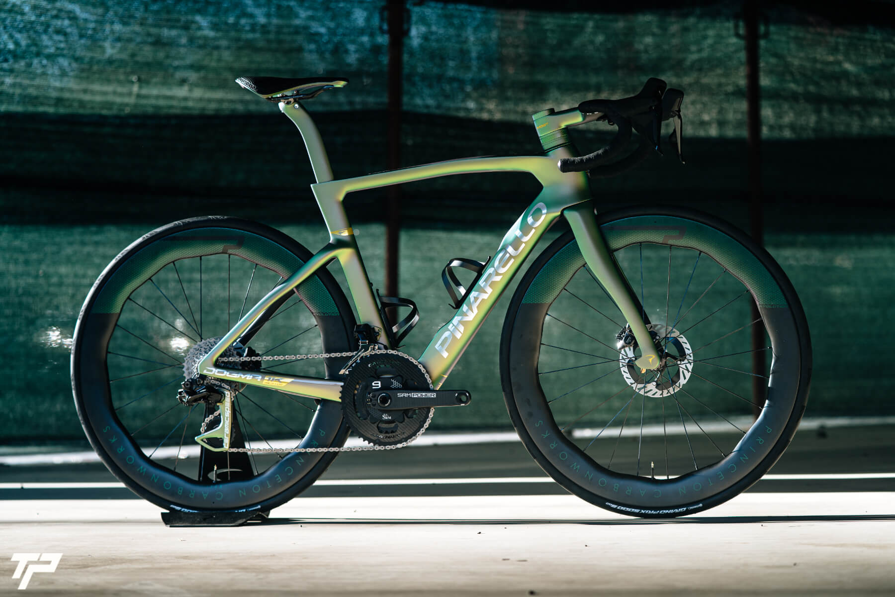 Pinarello New Dogma F MY25 1K: Solo 50 Esemplari per Dominare l'Asfalto