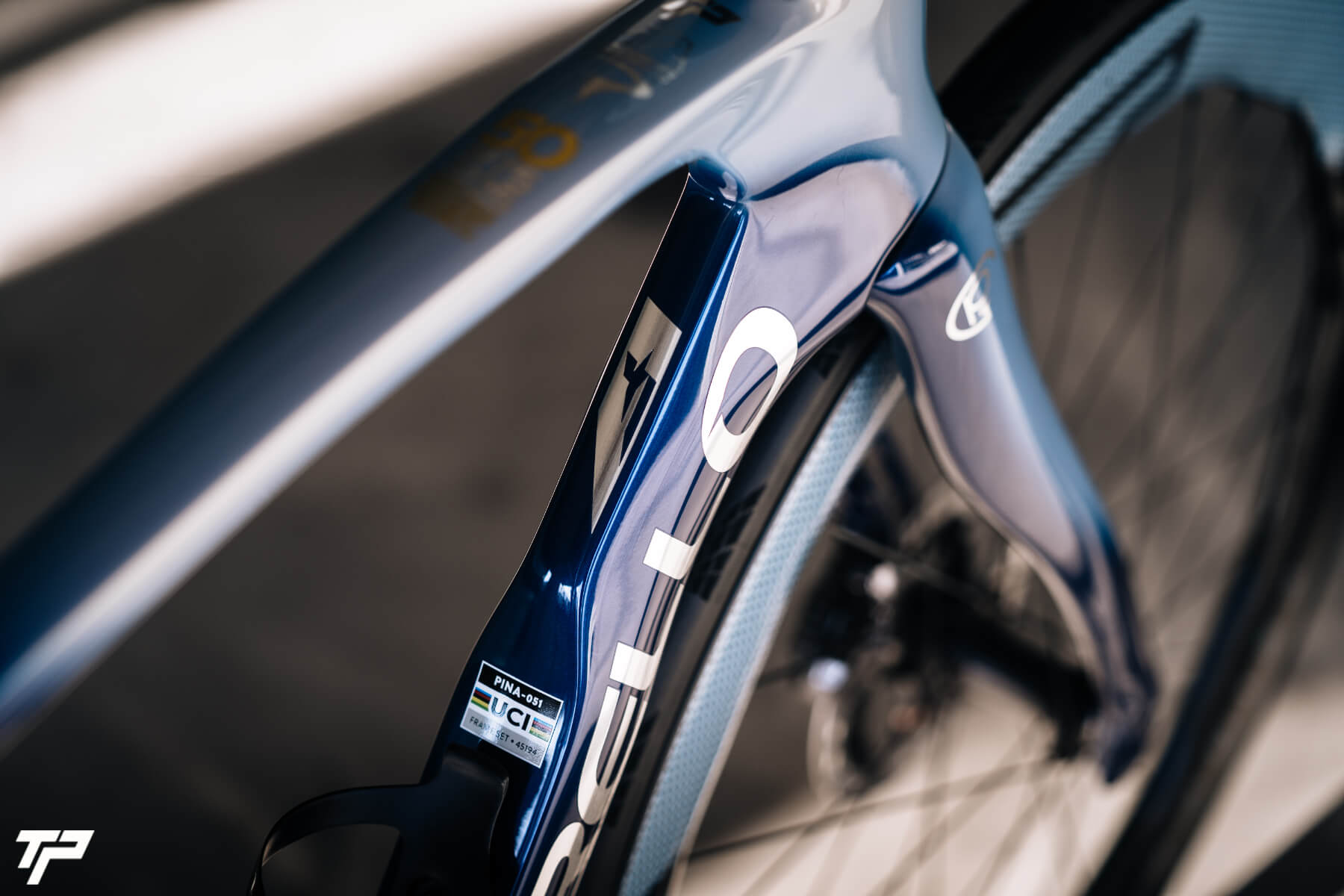 Pinarello New Dogma F: 50 Anni di Vittorie nei Grand Tour, la Leggenda Continua