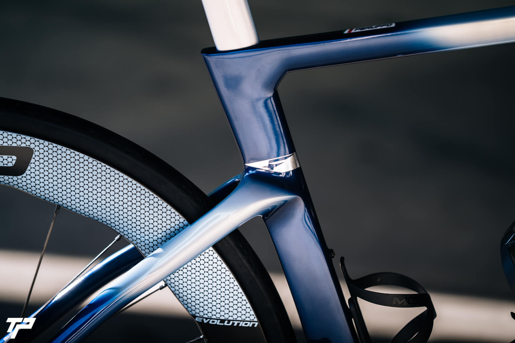 Pinarello New Dogma F: 50 Anni di Vittorie nei Grand Tour, la Leggenda Continua