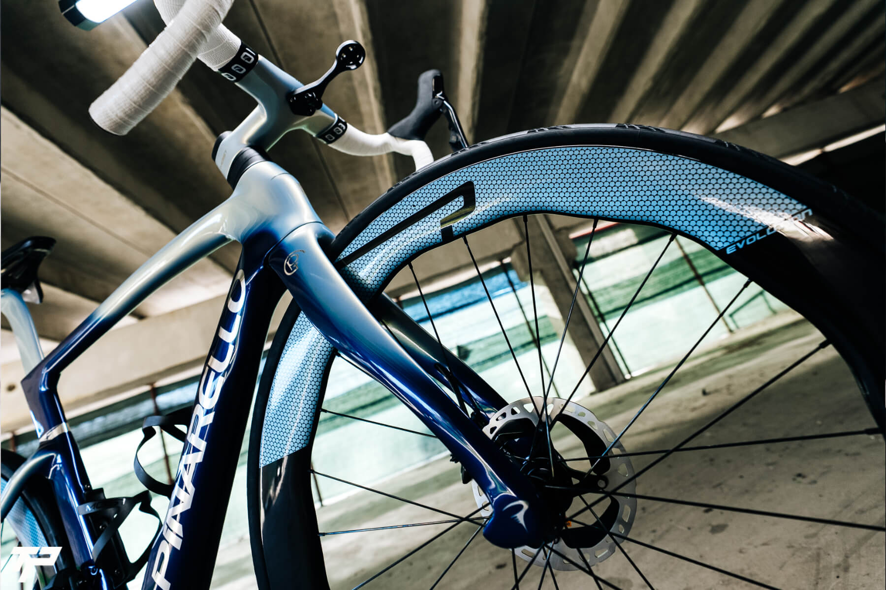 Pinarello New Dogma F: 50 Anni di Vittorie nei Grand Tour, la Leggenda Continua