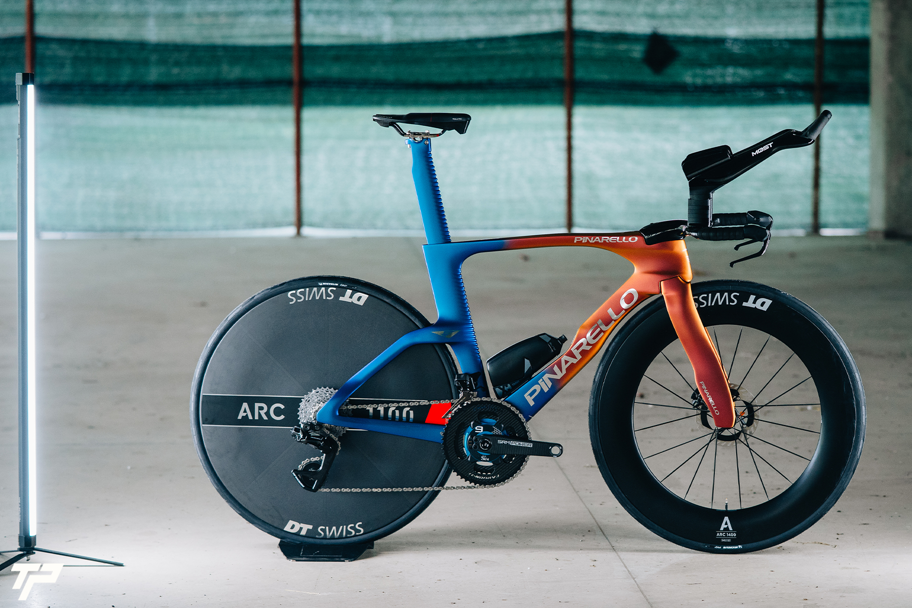 Pinarello Bolide F TT: L'Anatomia della Velocità