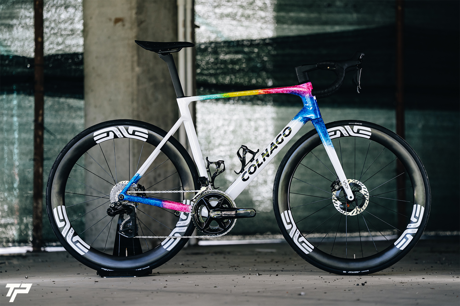Colnago V5Rs: Stardust on the Road