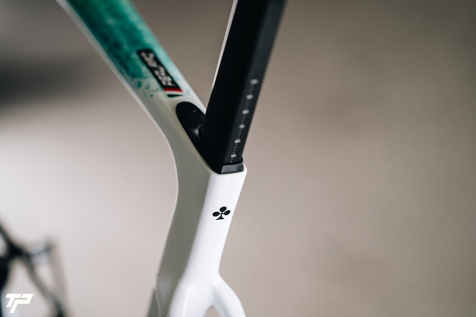 Colnago V5Rs: Stardust on the Road