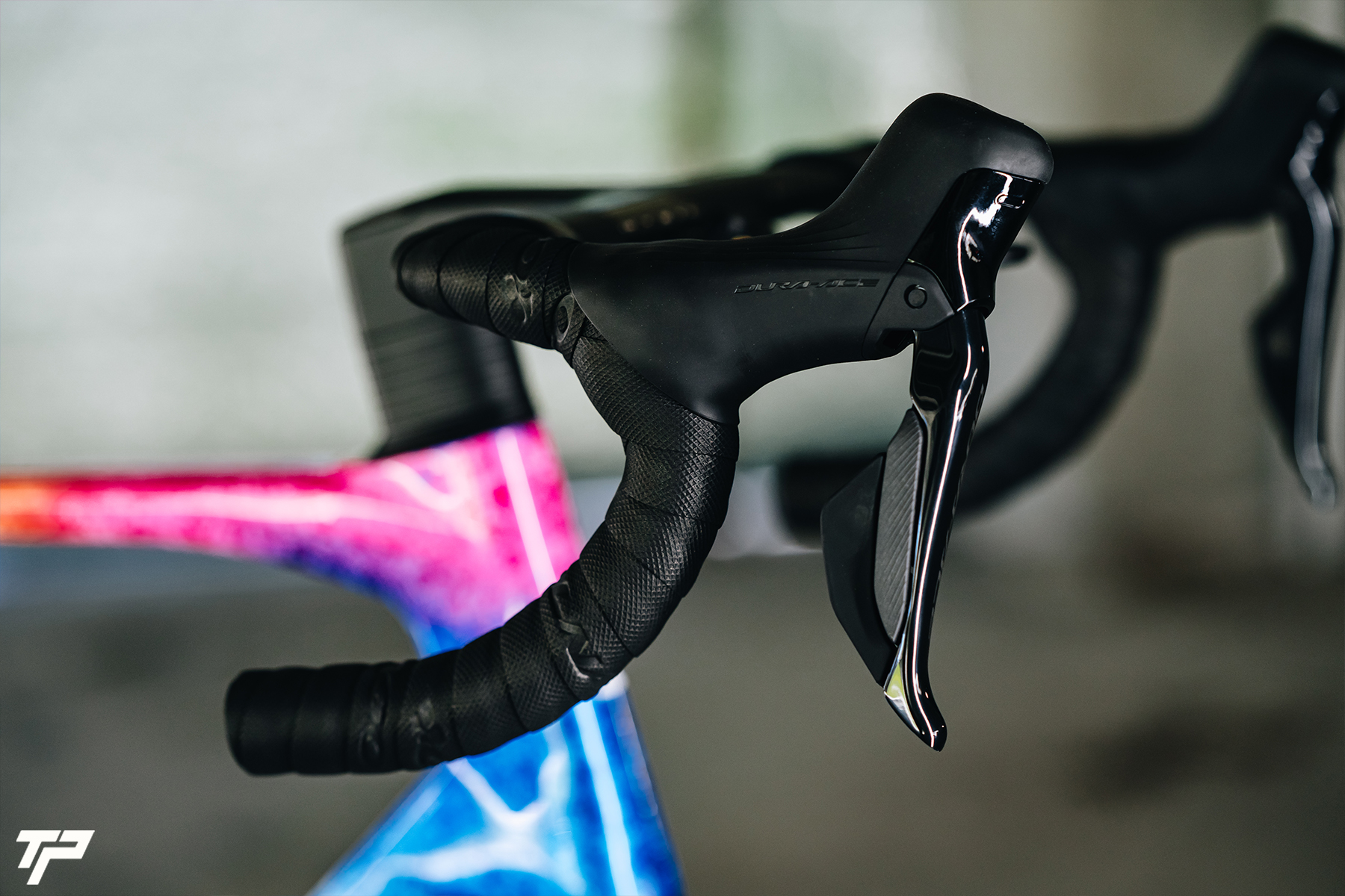 Colnago V5Rs: Stardust on the Road