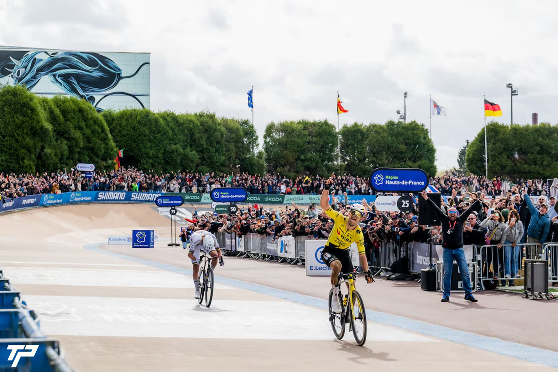 Van Aert triumphs at Roubaix: The Hell of the North crowns its new Angel