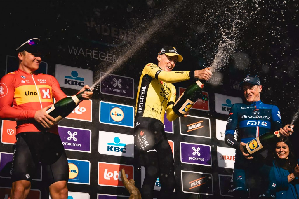 The Dwars door Vlaanderen is tinged yellow: historic double for the hornets