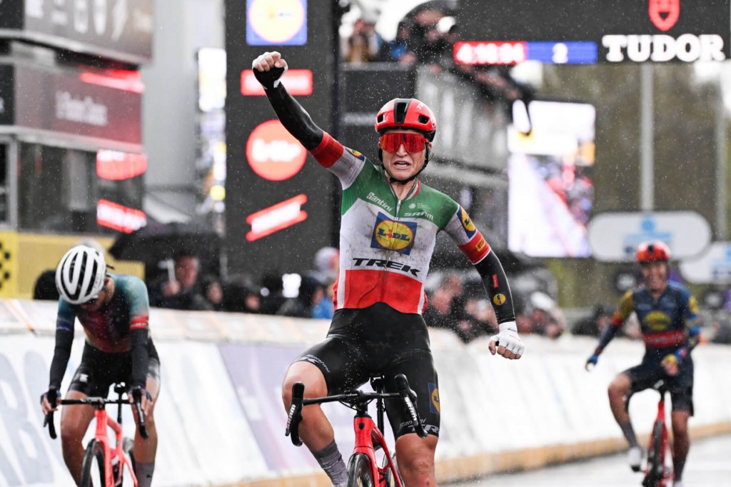 Longo Borghini, in tricolor, triumphs at Flanders: a masterpiece by Lidl Trek
