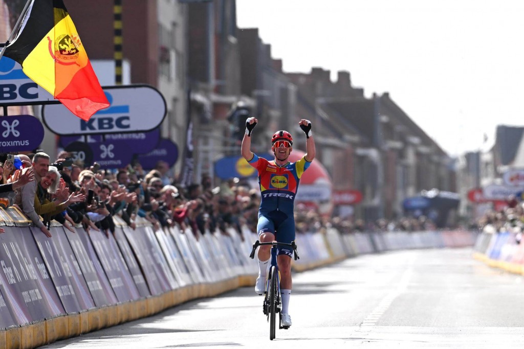 Gent–Wevelgem 2025: total dominance on the cobblestones