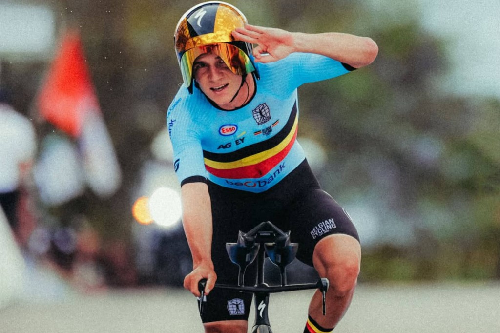 Remco Evenepoel conquista l’oro mondiale a cronometro UCI Kigali 2025