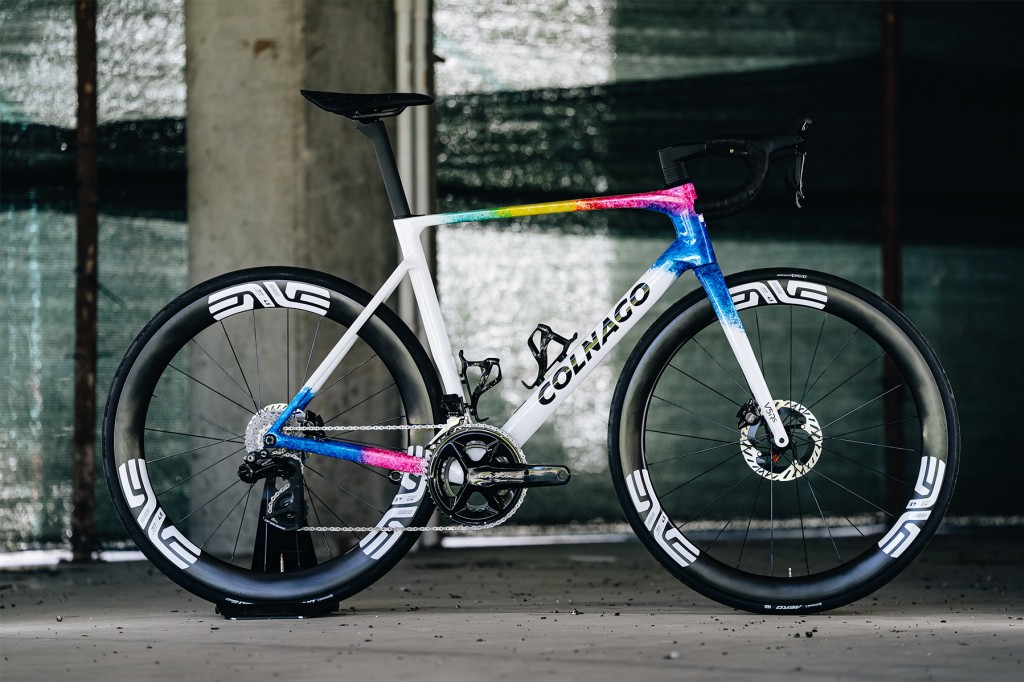 Colnago V5Rs: Stardust on the Road